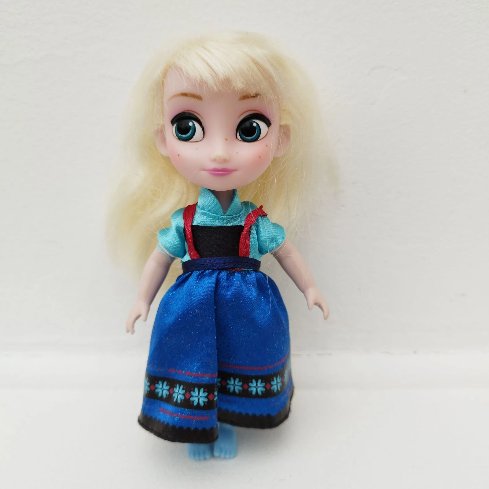 Twee mini poppen Prinsessen animators Belle en Elsa – photo 5